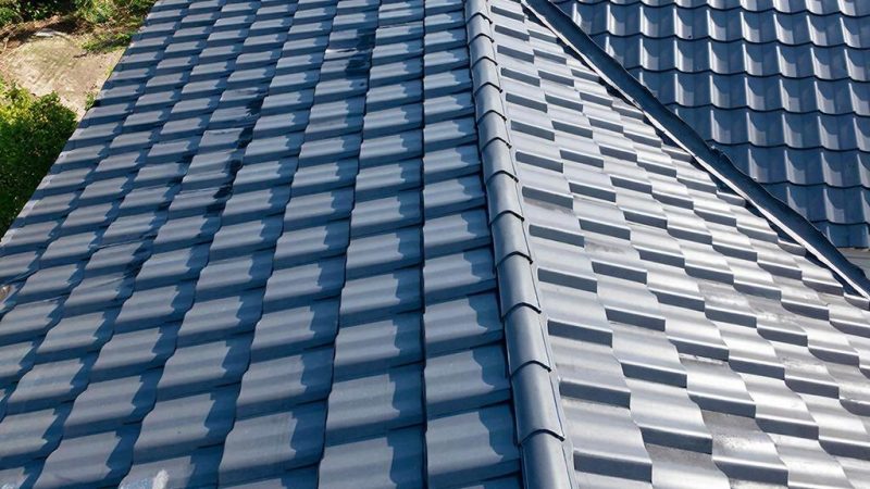 Металлочерепица: Крыша, Что Шепчет Ветрам и Радует Глаз