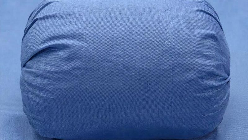 Искусство бережной заботы: Как мы открыли для себя позиционный валик с непромокаемой наволочкой